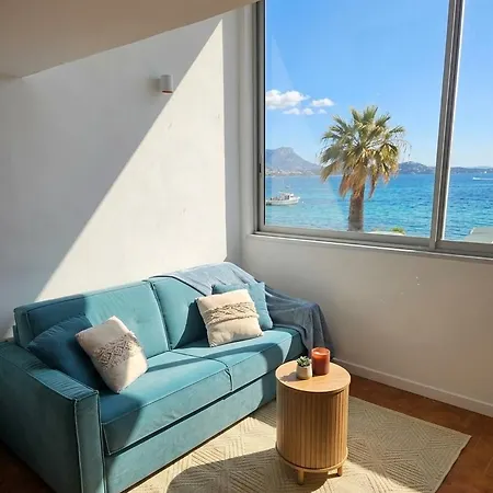 Apartment Vue T2 Duplex A 50 M Climatisation 4 Personnes Et 1 Bebe Saint-Mandrier-sur-Mer
