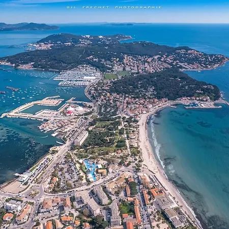 Vue T2 Duplex à 50 M Climatisation 4 Personnes Et 1 Bébé * Saint-Mandrier-sur-Mer