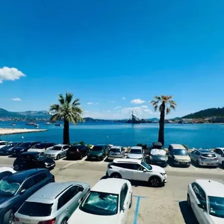 Vue T2 Duplex A 50 M Climatisation 4 Personnes Et 1 Bebe Apartment Saint-Mandrier-sur-Mer